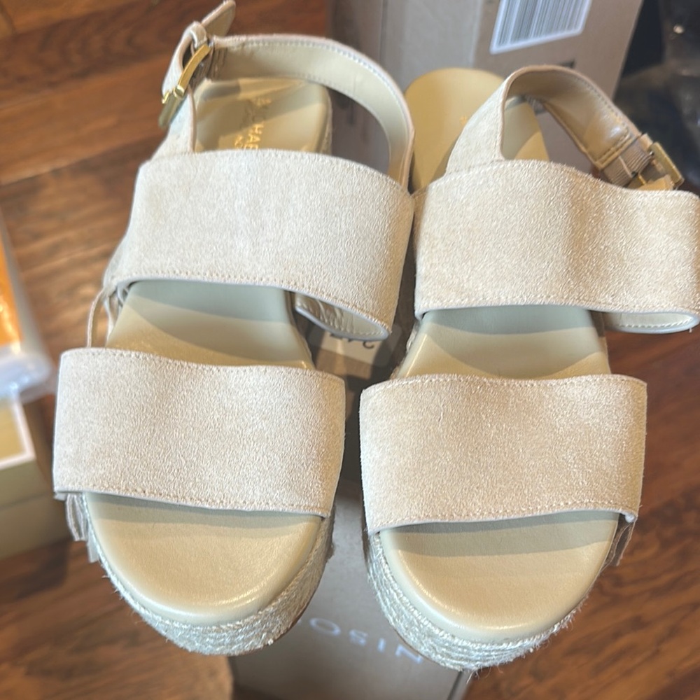 Michael Kors Cream Sandals Comfortable Minimalist Design